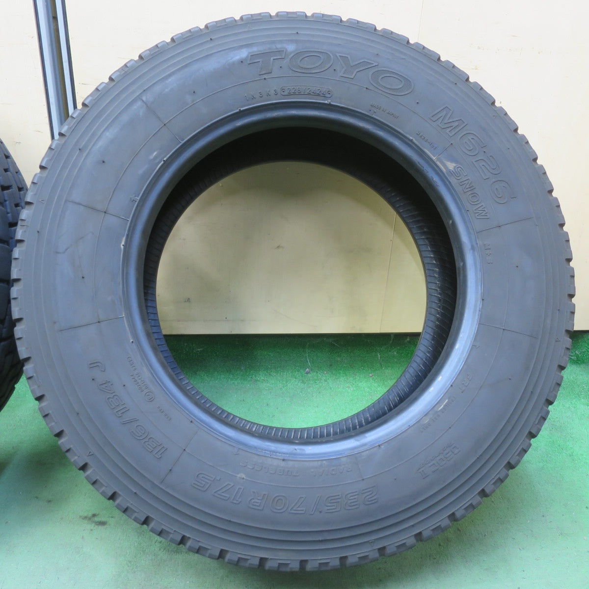 4本価格！24年★トラック 高荷重 トレーラー 等 タイヤ 235/70R17.5 136/134J トーヨー M626 オールシーズン ミックス 17.5インチ★6072910イスタ