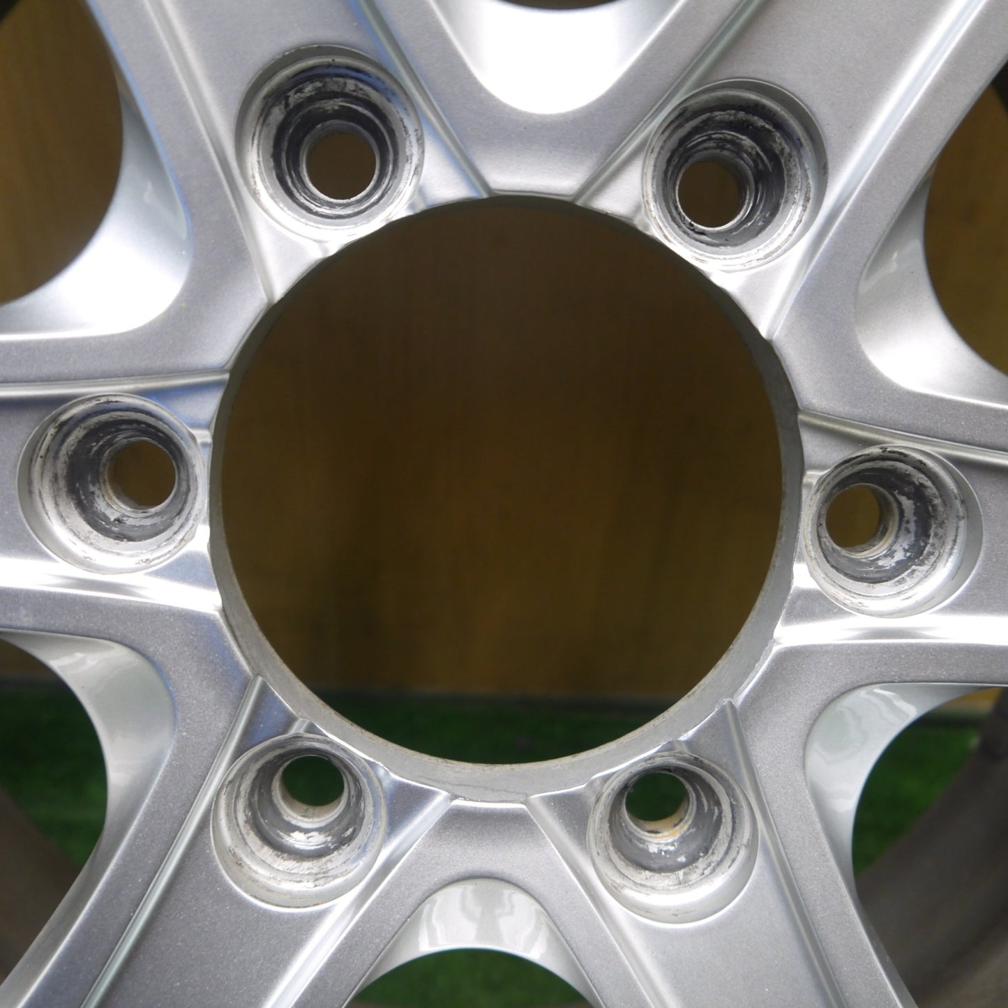 バリ溝！キレイ！9分★KEELER 185/75R15 106/104L スタッドレス グッドイヤー アイスナビ カーゴ キーラー 15インチ PCD139.7/6H★5100703Hス