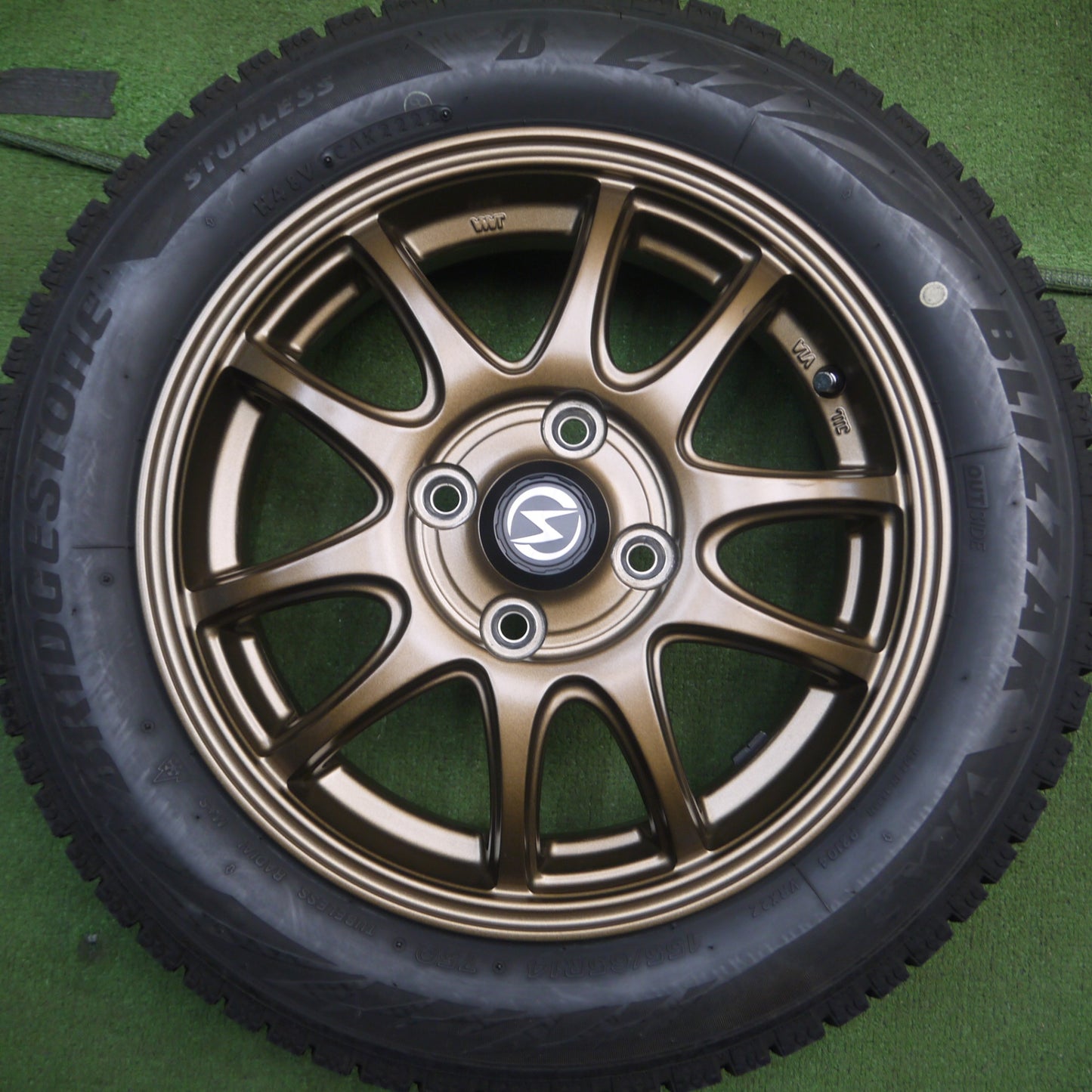 *送料無料* バリ溝！22年！キレイ！9.5分★スタッドレス 155/65R14 ブリヂストン ブリザック VRX2 S-HOLD 14インチ PCD100/4H★4031503Hス