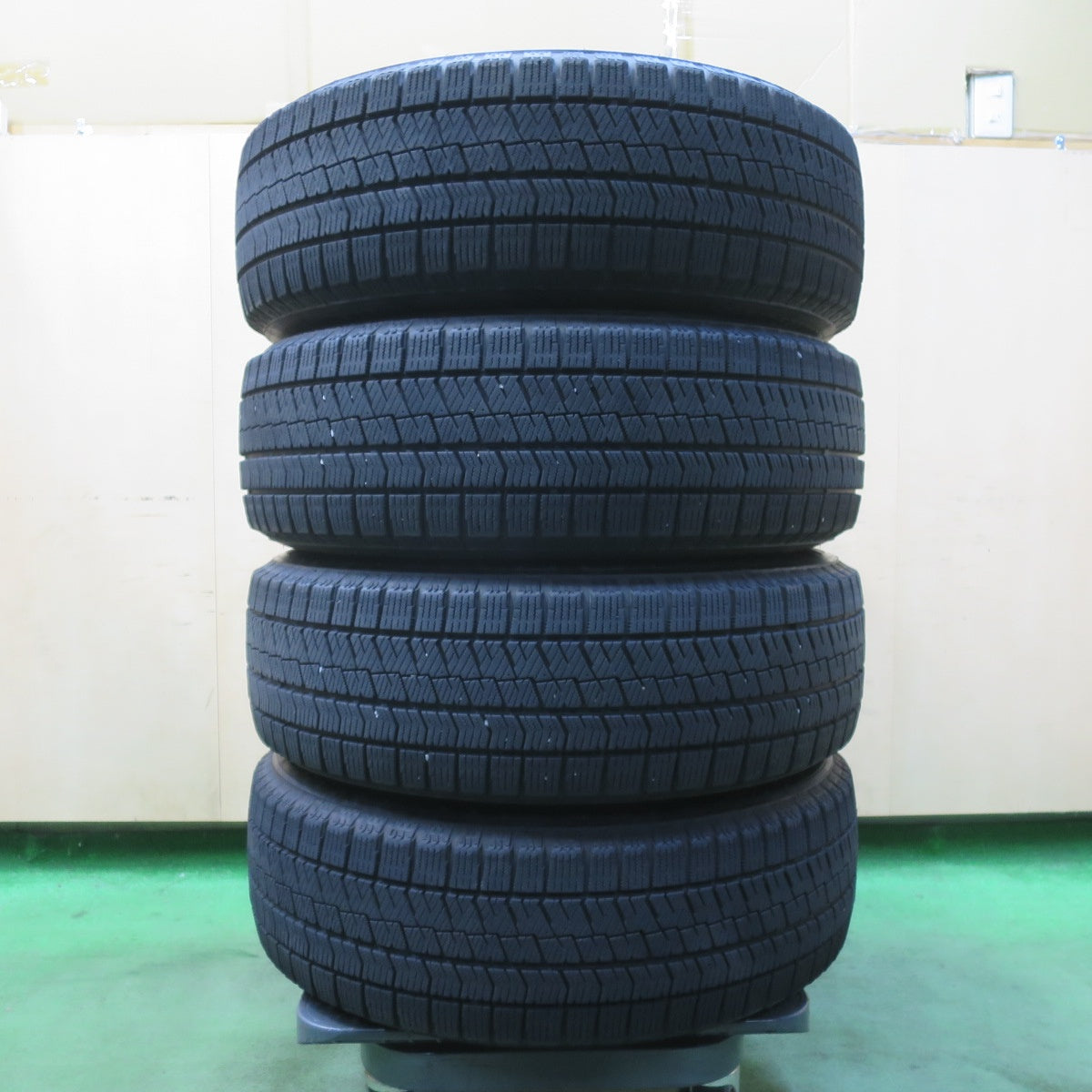 キレイ！22年★プリウス 等 195/65R15 スタッドレス ブリヂストン ブリザック VRX2 Fang ファング 15インチ PCD100/5H★5123010イス