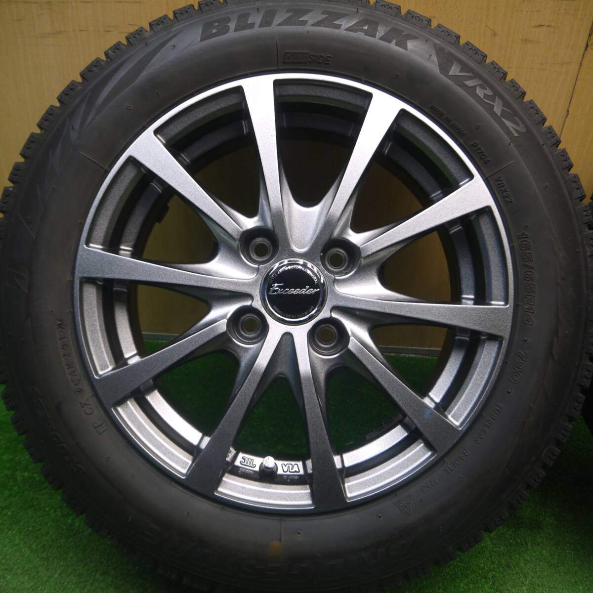 バリ溝！キレイ！8.5分★スタッドレス 165/65R14 ブリヂストン ブリザック VRX2 Exceeder エクシーダー 14インチ PCD100/4H★5020503Hス