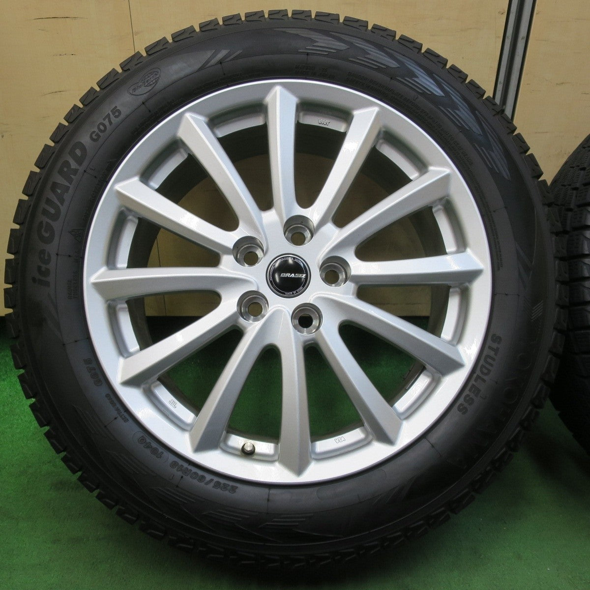 バリ溝！23年！キレイ！9.5分以上★スタッドレス 225/60R18 ヨコハマ アイスガード G075 QRASIZ KOSEI クレイシズ 光生 コーセイ 18インチ PCD114.3/5H★5012411イス