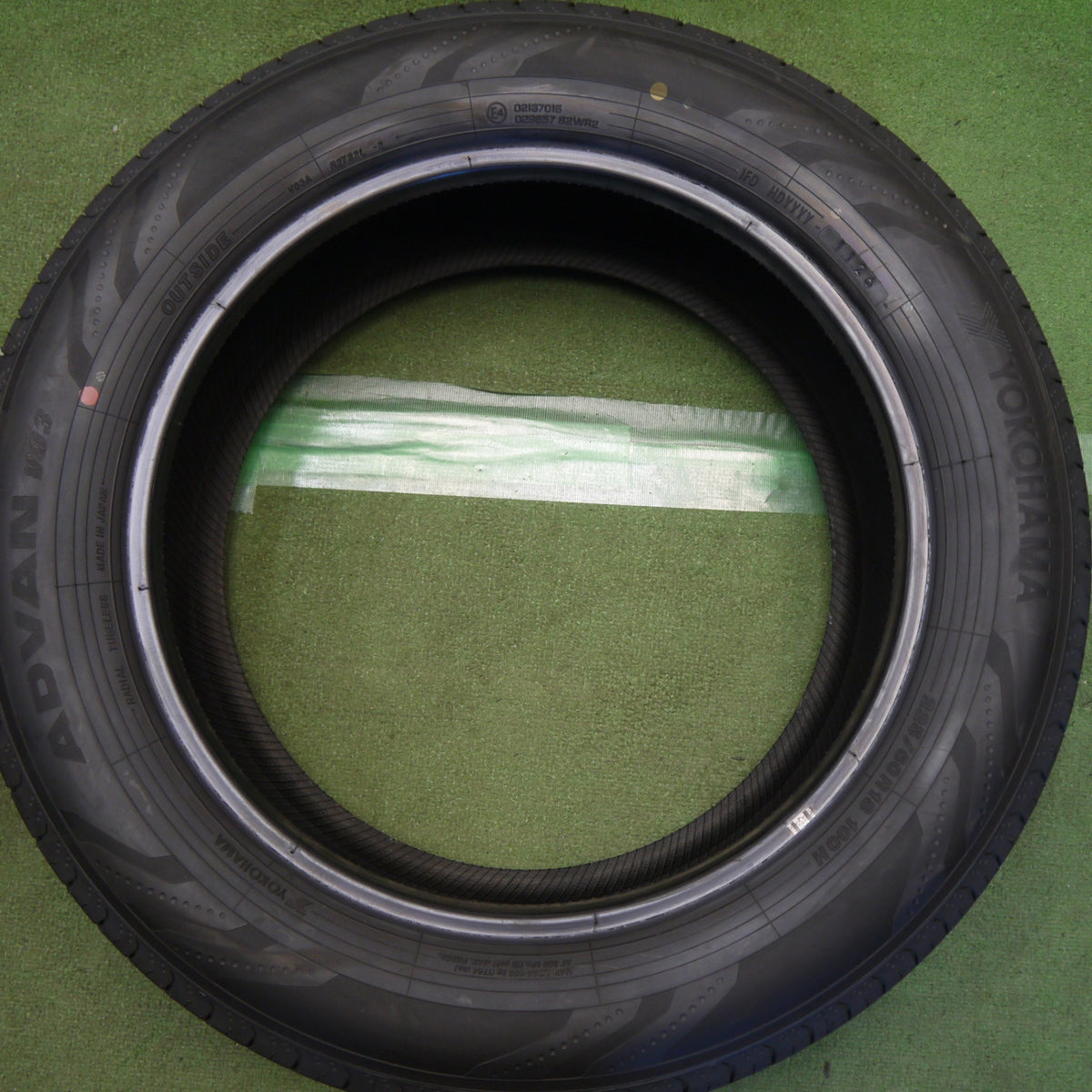 新車外し！26年◎225/60R18 ヨコハマ アドバン V03 タイヤ 18インチ 40系 アルファード ヴェルファイア ハリアー RAV4 レクサス NX 等◎6100707Hノタ