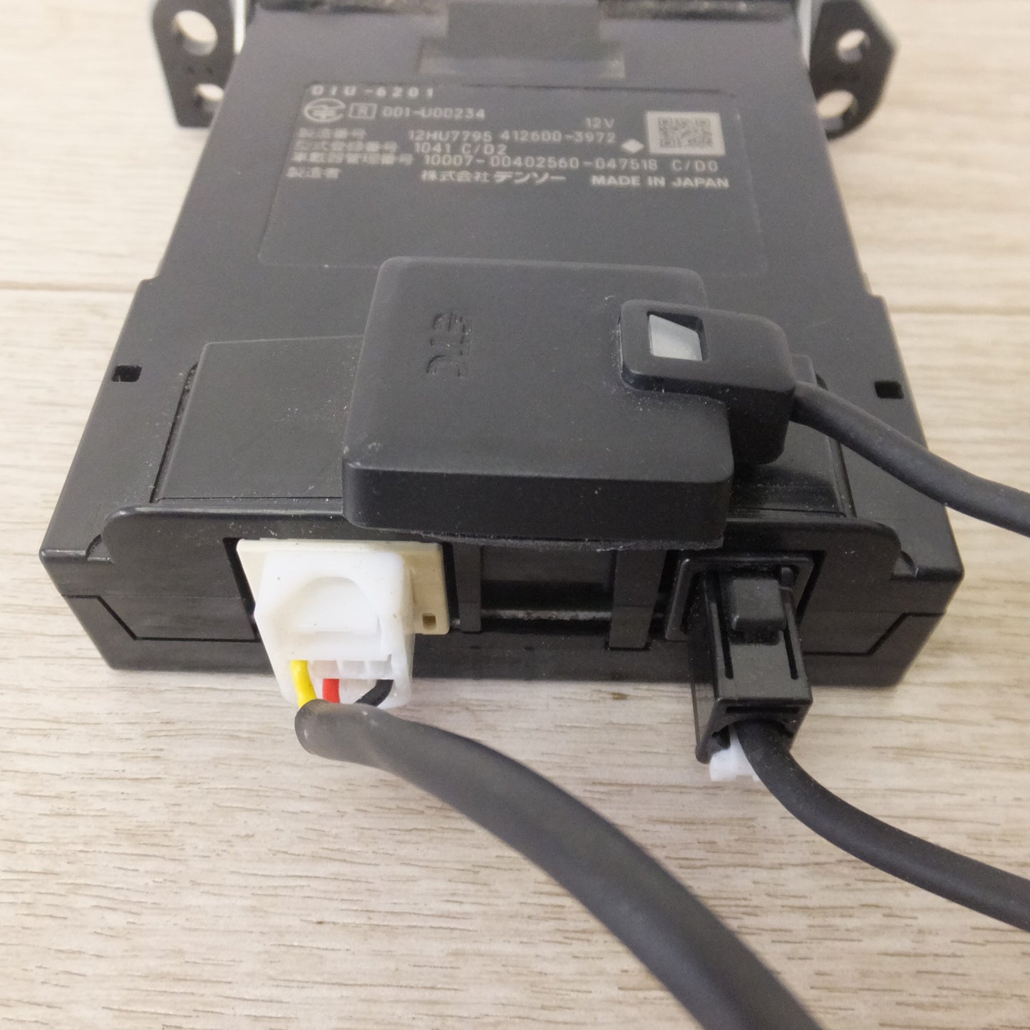[送料無料] ★デンソー製 トヨタ ダイハツ 純正 ETC車載器 ビルトインタイプ DIU-6201 アンテナ分離型[84]★