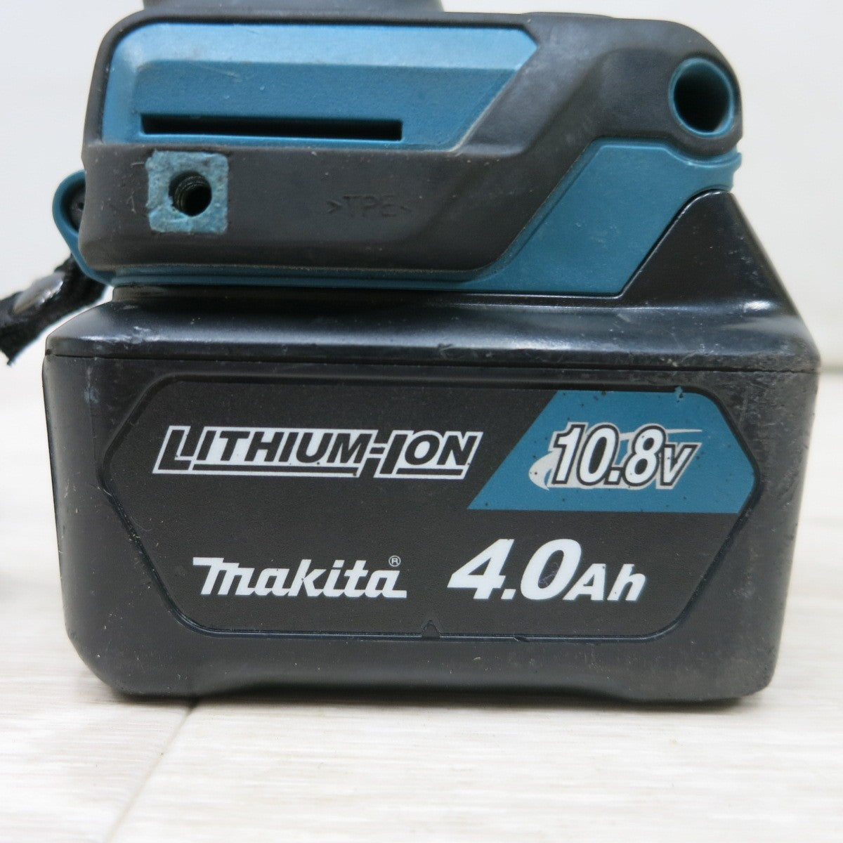 [送料無料] ◆makita マキタ 充電式インパクトドライバ TD111D 10.8V バッテリー付き 電動工具◆