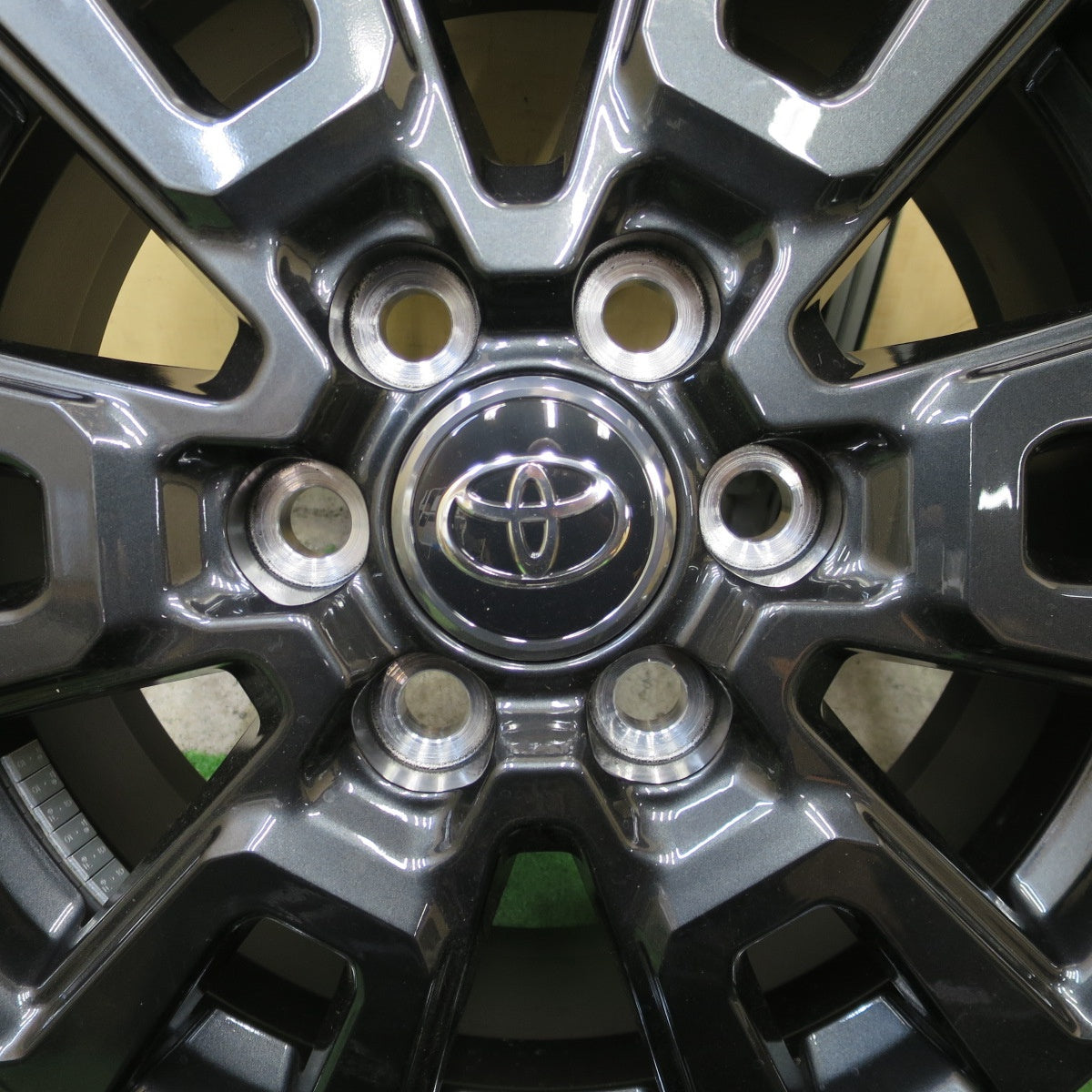 新車外し★トヨタ ランクル 250 VX 純正 ホイール 18インチ 18×7.5J PCD139.7/6H★6063003NGホ