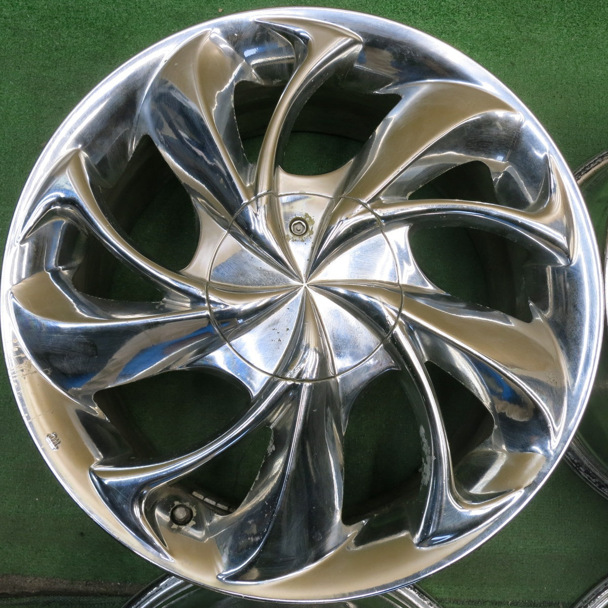 4本価格★Stich EXPLORER HOT STUFF 17インチ ホイール シュティッヒ エクスプローラー ホットスタッフ 17×7JJ PCD114.3/4H 5H マルチ★6052309HAホ