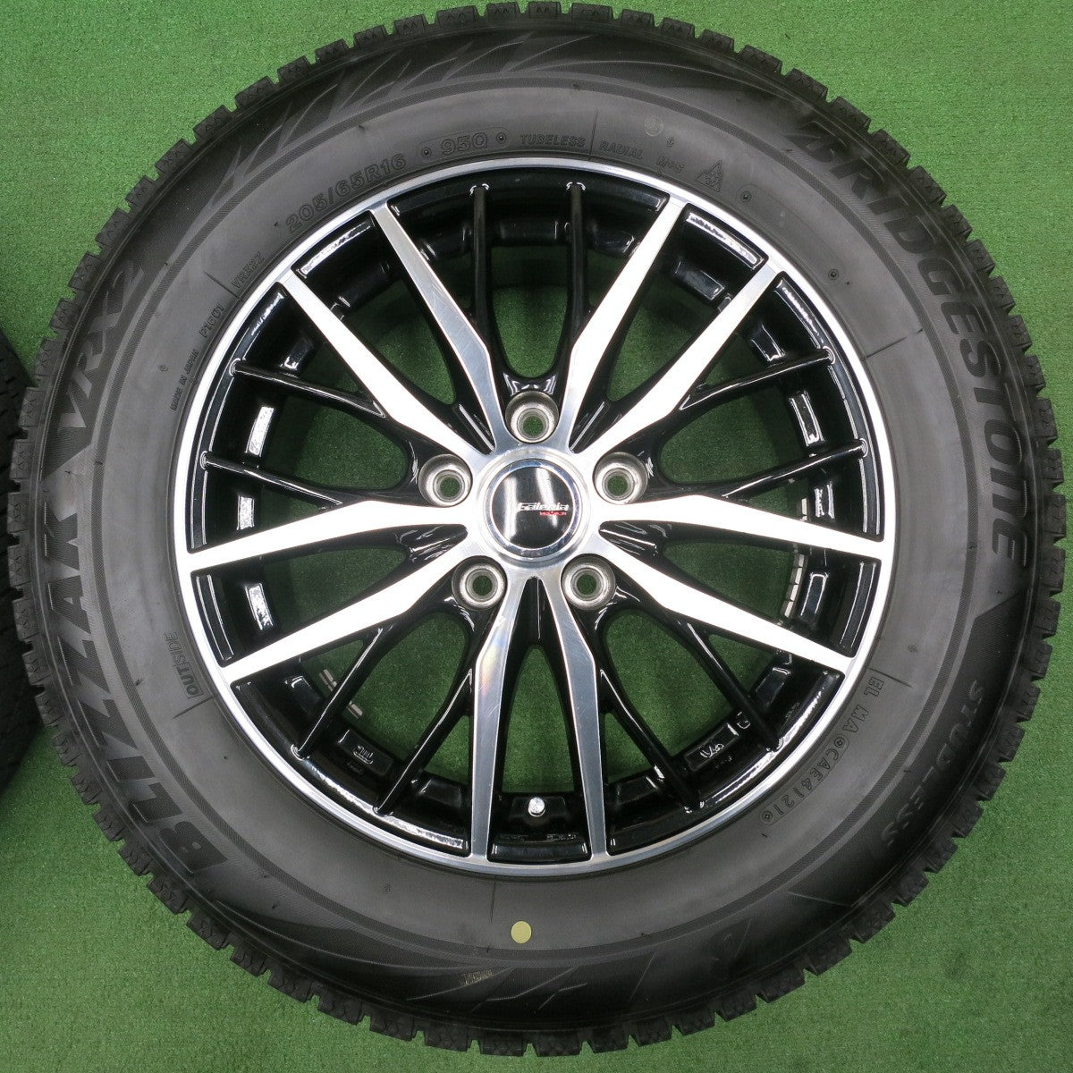 [送料無料] バリ溝！21年！9.5分★スタッドレス 205/65R16 ブリヂストン ブリザック VRX2 Galeria GM01 ガレリア 16インチ PCD114.3/5H★5011902NJス