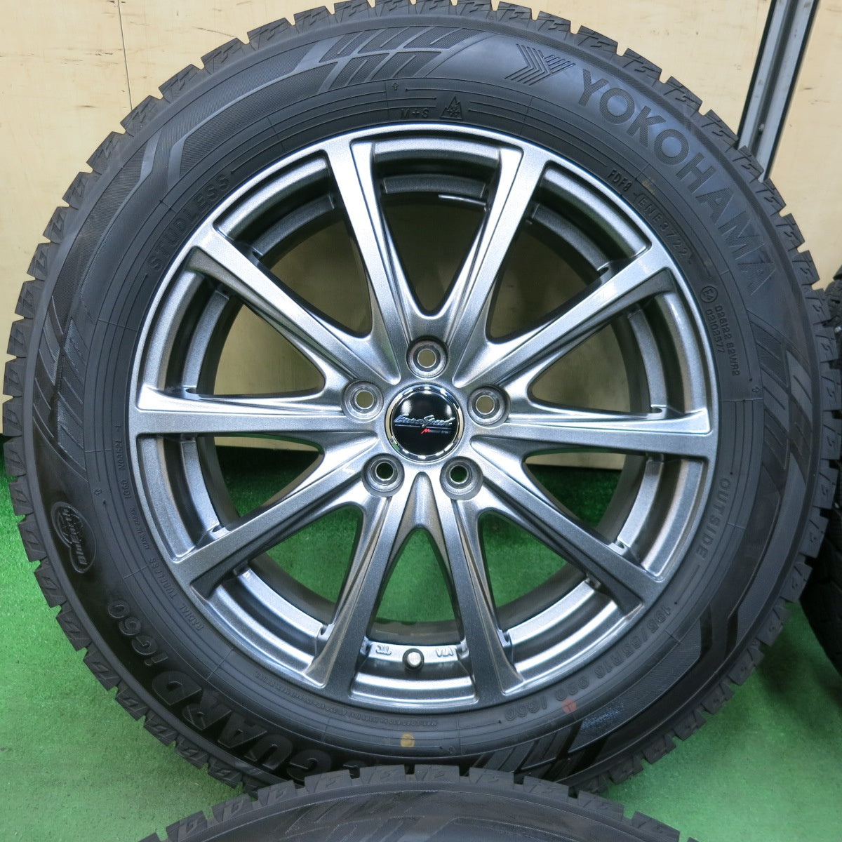 [送料無料] 超バリ溝！22年！キレイ！9.5分以上★ライズ ロッキー等 195/65R16 スタッドレス ヨコハマ アイスガード iG60 EuroSpeed MANARAY SPORT PCD100/5H★4120403SYス