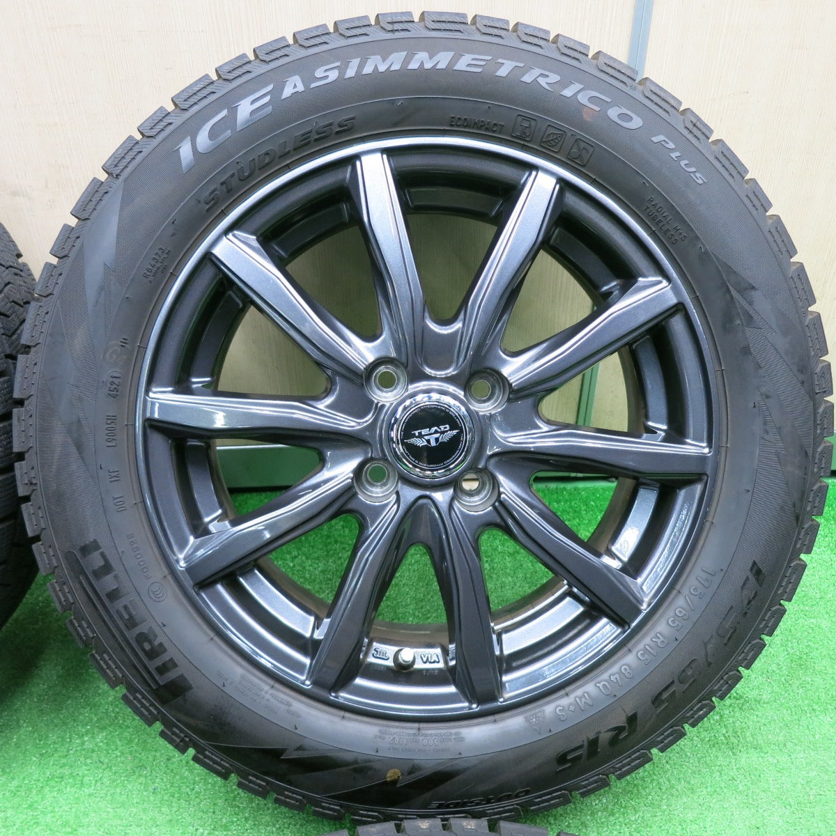 [送料無料] バリ溝！21年！キレイ！9分★スタッドレス 175/65R15 ピレリ アイスアシンメトリコ プラス TEAD テッド 15インチ PCD100/4H★4111309TNス