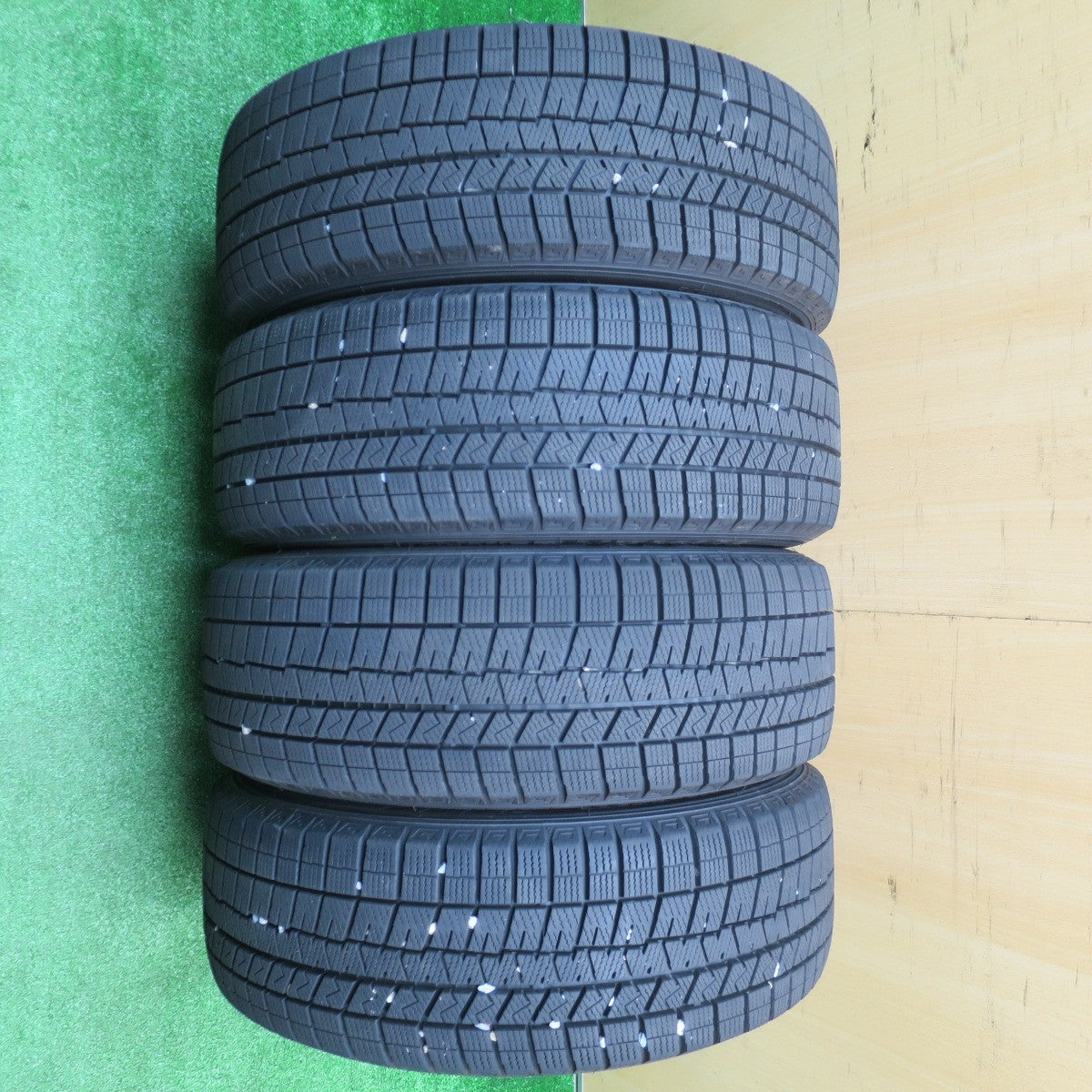 バリ溝！21年！キレイ！9.5分以上★BMW MINI 等 EUROBAHN SPORTECHNIC 195/55R16 スタッドレス ダンロップ ウインターマックス 03 16インチ PCD112/5H★5102202NJス
