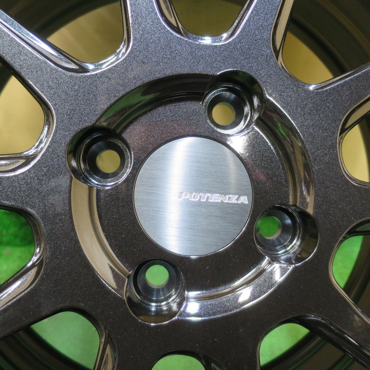 未使用！24年★スタッドレス 185/65R15 ブリヂストン ブリザック VRX2 POTENZA SW010 ポテンザ 15インチ PCD100/4H★5112408イス