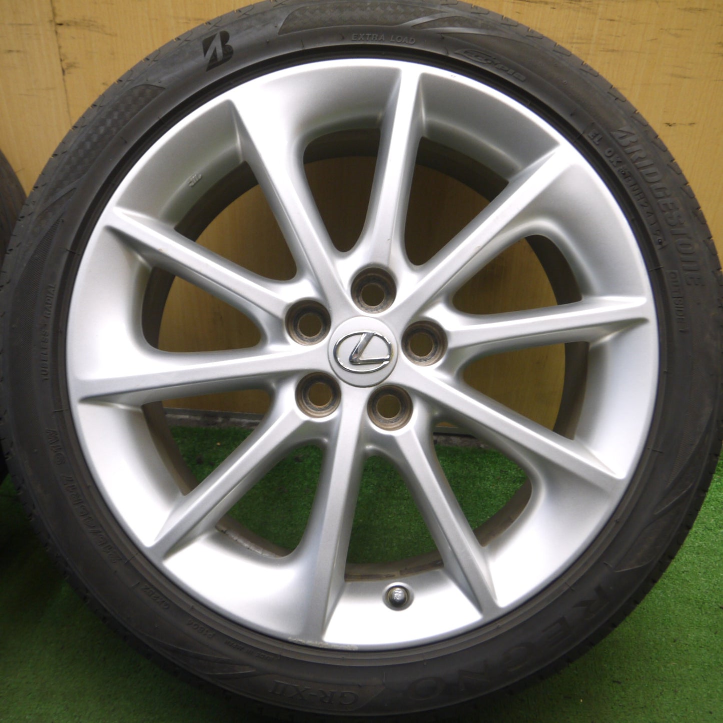 *送料無料* バリ溝！8.5分★レクサス CT200h バージョンL 純正 215/45R17 ブリヂストン レグノ GR-X2 17インチ PCD100/5H★4040515Hノ