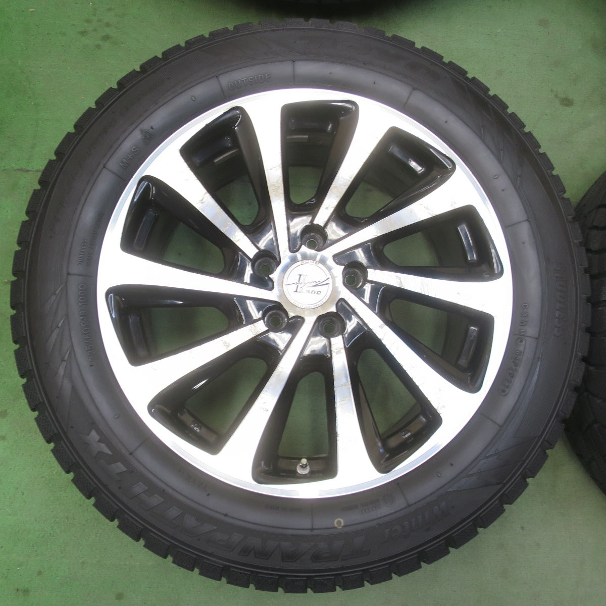 バリ溝！22年！9.5分★スタッドレス 225/60R18 トーヨー ウインター トランパス TX D.O.S. TURBINE II DOS タービン 18インチ PCD114.3/5H★6031406イス