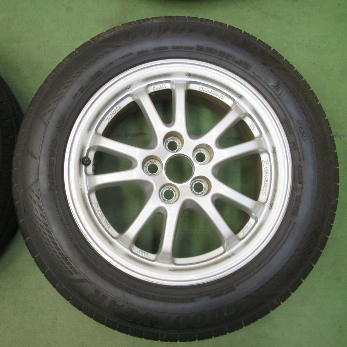 バリ溝！24年！9.5分★トヨタ 50系 プリウス 純正 195/65R15 グッドイヤー EfficientGrip ECO EG02 15インチ PCD100/5H★6040807イノ