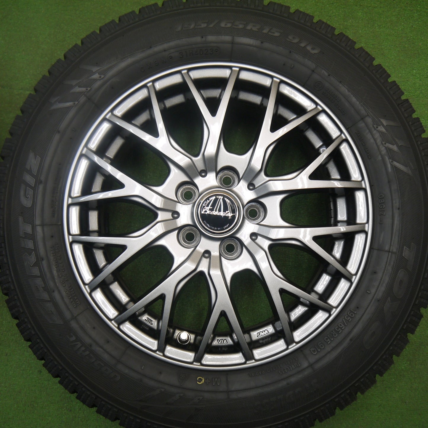 バリ溝！23年！キレイ！ほぼ10分★プリウス 等 195/65R15 スタッドレス トーヨー オブザーブ ガリット GIZ Exceeder エクシーダー 15インチ PCD100/5H★6012003Hス