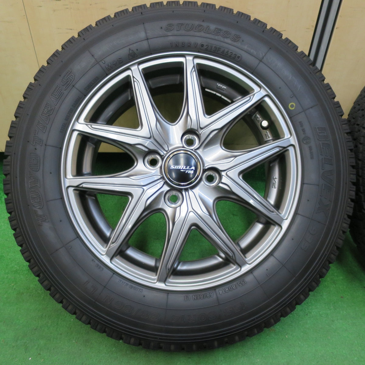 *送料無料* バリ溝！23年！キレイ！9.5分★スタッドレス 155/80R14 トーヨー デルベックス 935 SIBILLA NEXT F05 シビラ 14インチ PCD100/4H★4060509イス