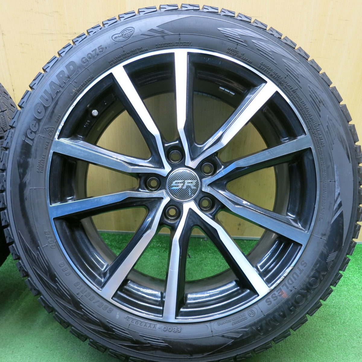 ​【☆値下げ・バリ溝】OZレーシングホイール&アイスアシンメトリコ 欧州車に！ バリ溝！22年！9.5分◎スタッドレス 225/55R18 ヨコハマ アイスガード