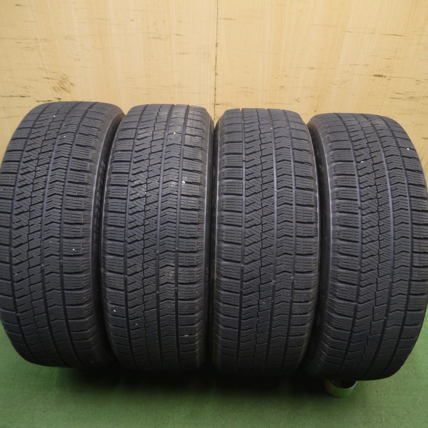 *送料無料* バリ溝！キレイ！9分★スタッドレス 205/60R16 ブリヂストン ブリザック VRX2 ravrion RM01 ラブリオン 16インチ PCD114.3/5H★4032511Hス
