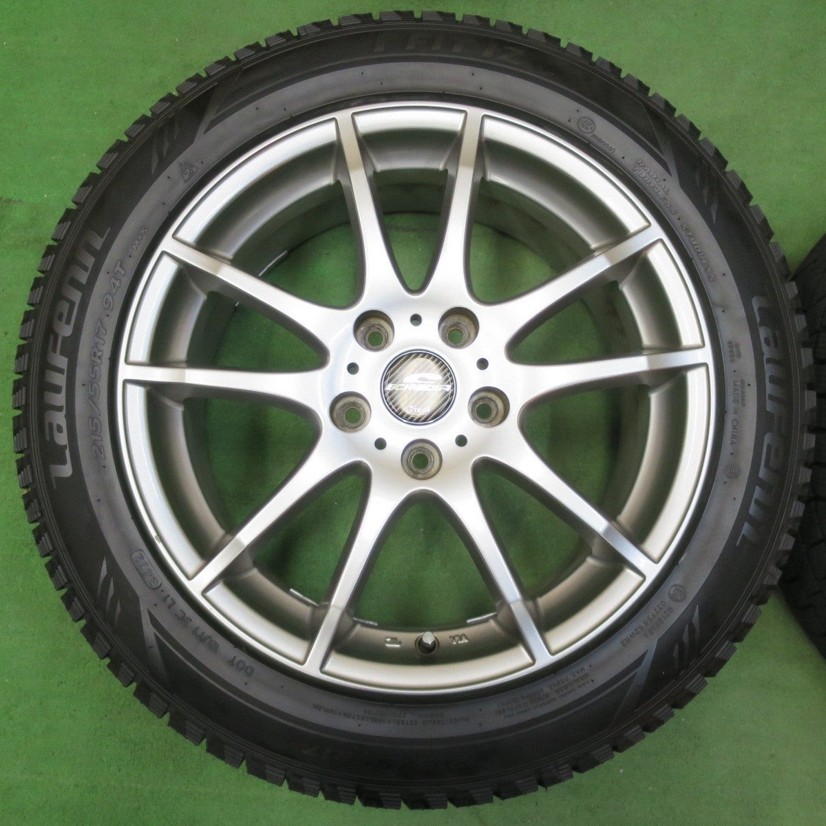 バリ溝！22年！キレイ！9.5分以上★スタッドレス 215/55R17 ラウフェン I FIT IZ SCHNEIDER シュナイダー 17インチ PCD114.3/5H★5011605イス