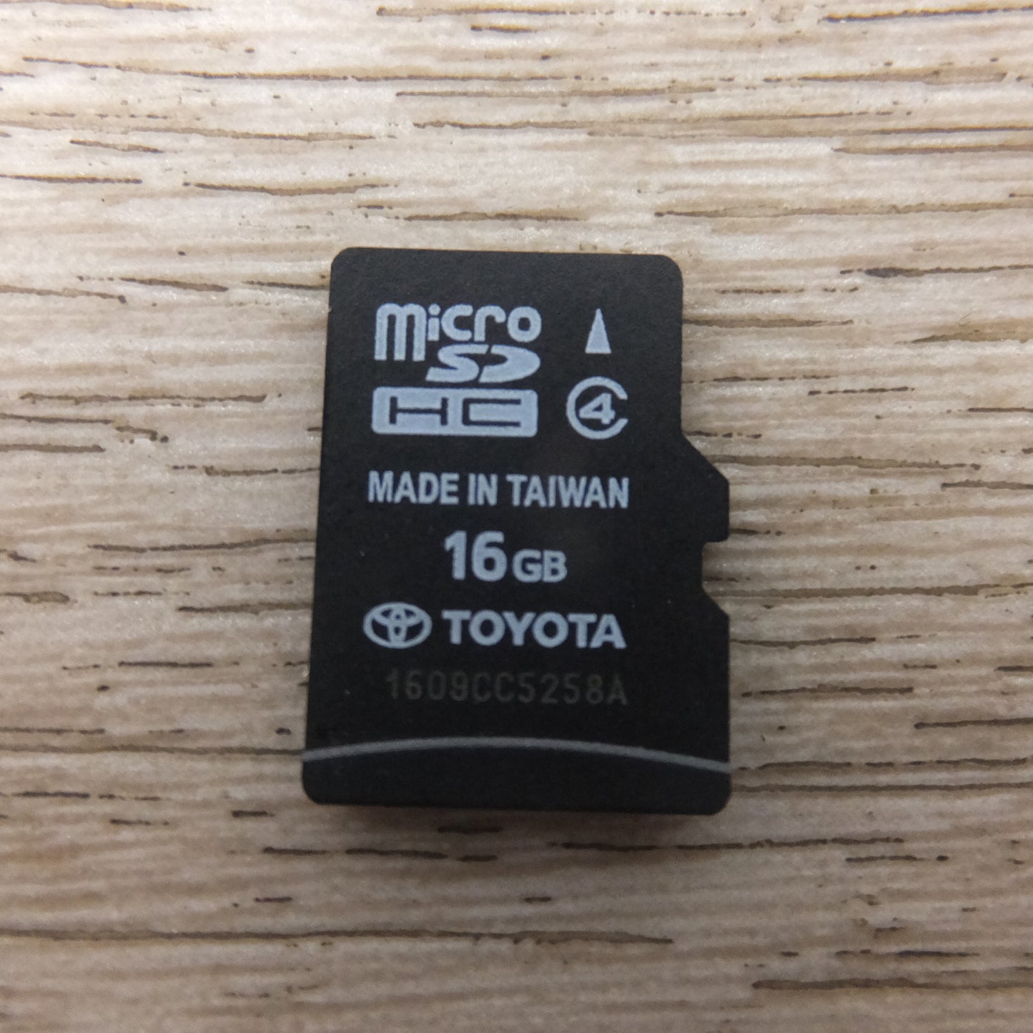 [送料無料] ★トヨタ TOYOTA 地図SDカード 08675-0AM35 16GB　対応機種 SDナビゲーション NSZN-W64T 08545-00W41★