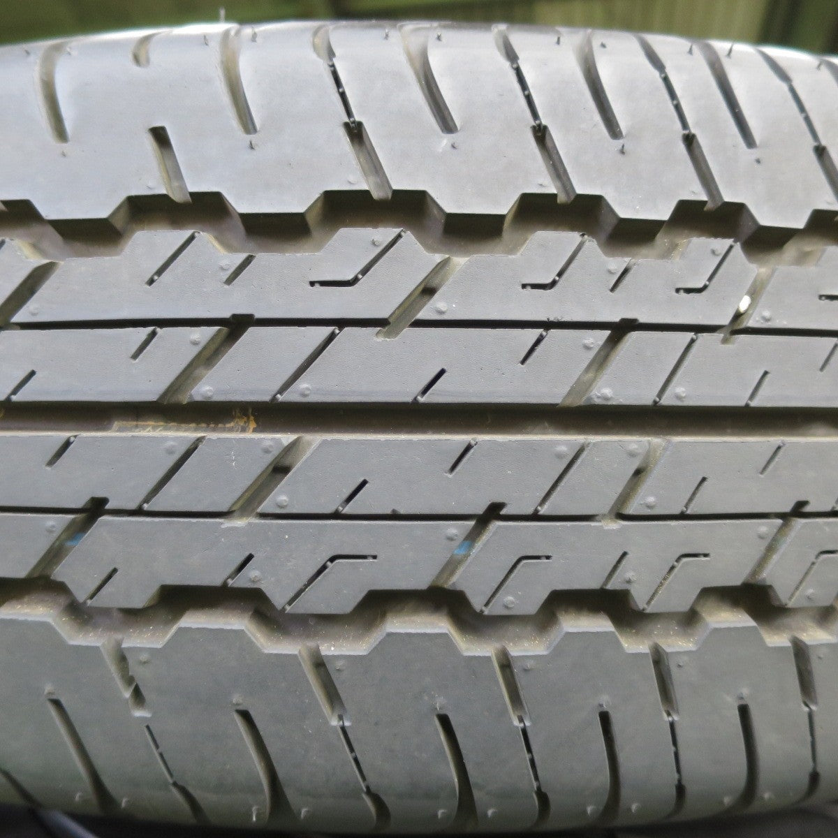 *送料無料* 新車外し！24年★195/80R15 ダンロップ AT20 グラントレック タイヤ 15インチ ジムニー シエラ 等★4082711イノタ