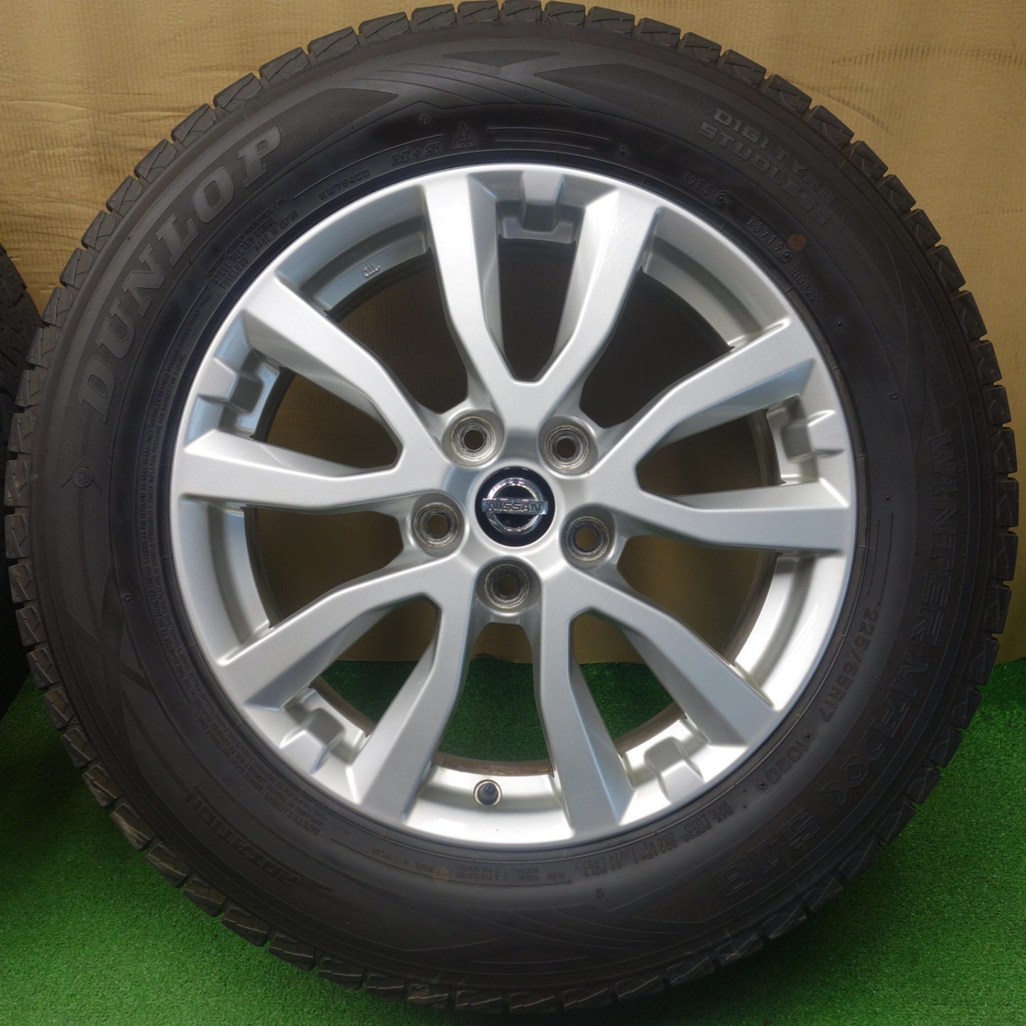 バリ溝！キレイ！9分◎日産 T32 エクストレイル 純正 225/65R17 スタッドレス ダンロップ ウインターマックス SJ8 17インチ PCD114.3/5H◎6062202KTス