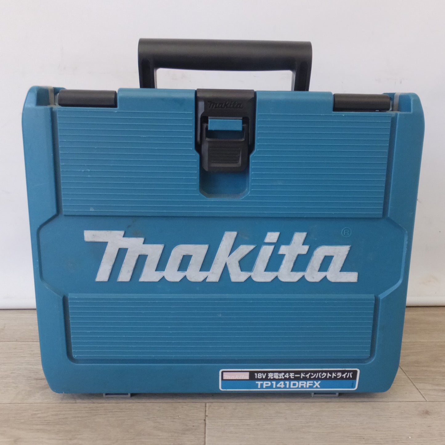 [送料無料] キレイ★マキタ makita 充電式4モードインパクトドライバ TP141DRFX 18V★