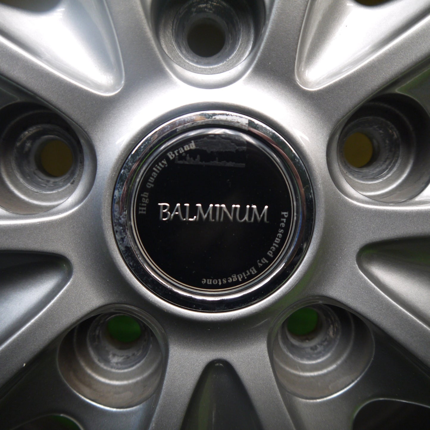 [送料無料] バリ溝！24年！キレイ！ほぼ10分★スタッドレス 185/65R15 ヨコハマ アイスガード iG70 BALMINUM バルミナ 15インチ PCD114.3/5H★5032409Hス