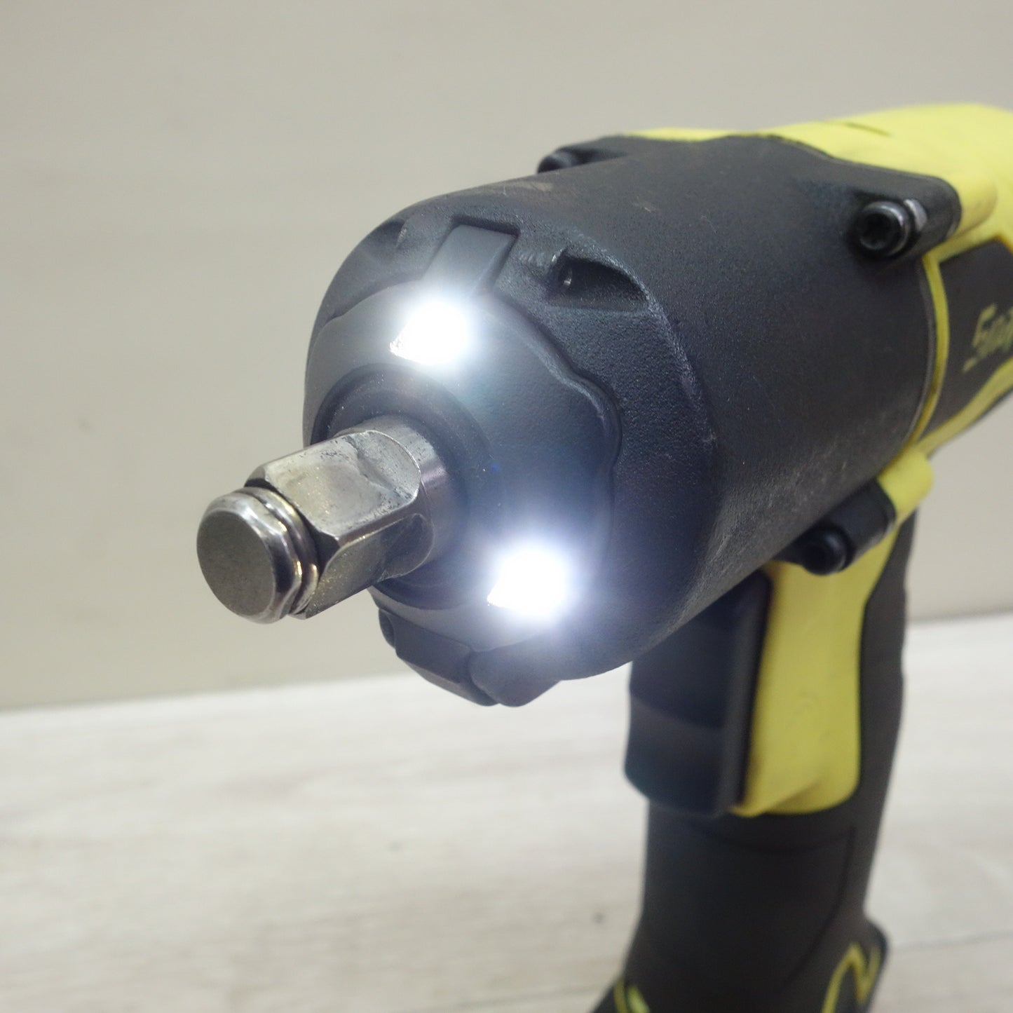 [送料無料] バッテリー2個☆スナップオン SNAP ON ブラシレス 電動 インパクト レンチ 14.4V CT861HV 充電器 バッテリー 付き 電動 工具☆