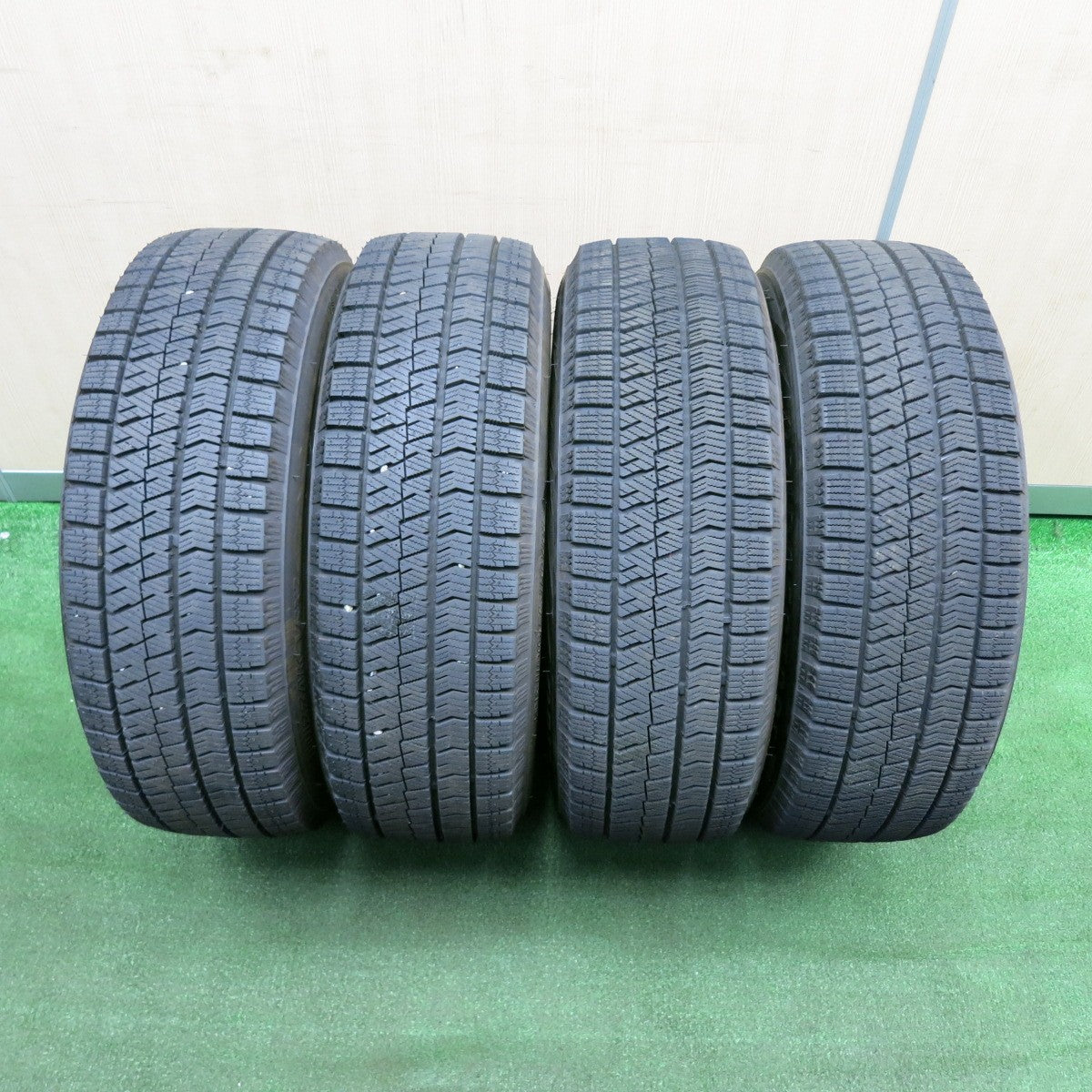 送料無料* 超バリ溝！23年！キレイ！ほぼ10分☆プリウス等 195/65R15
