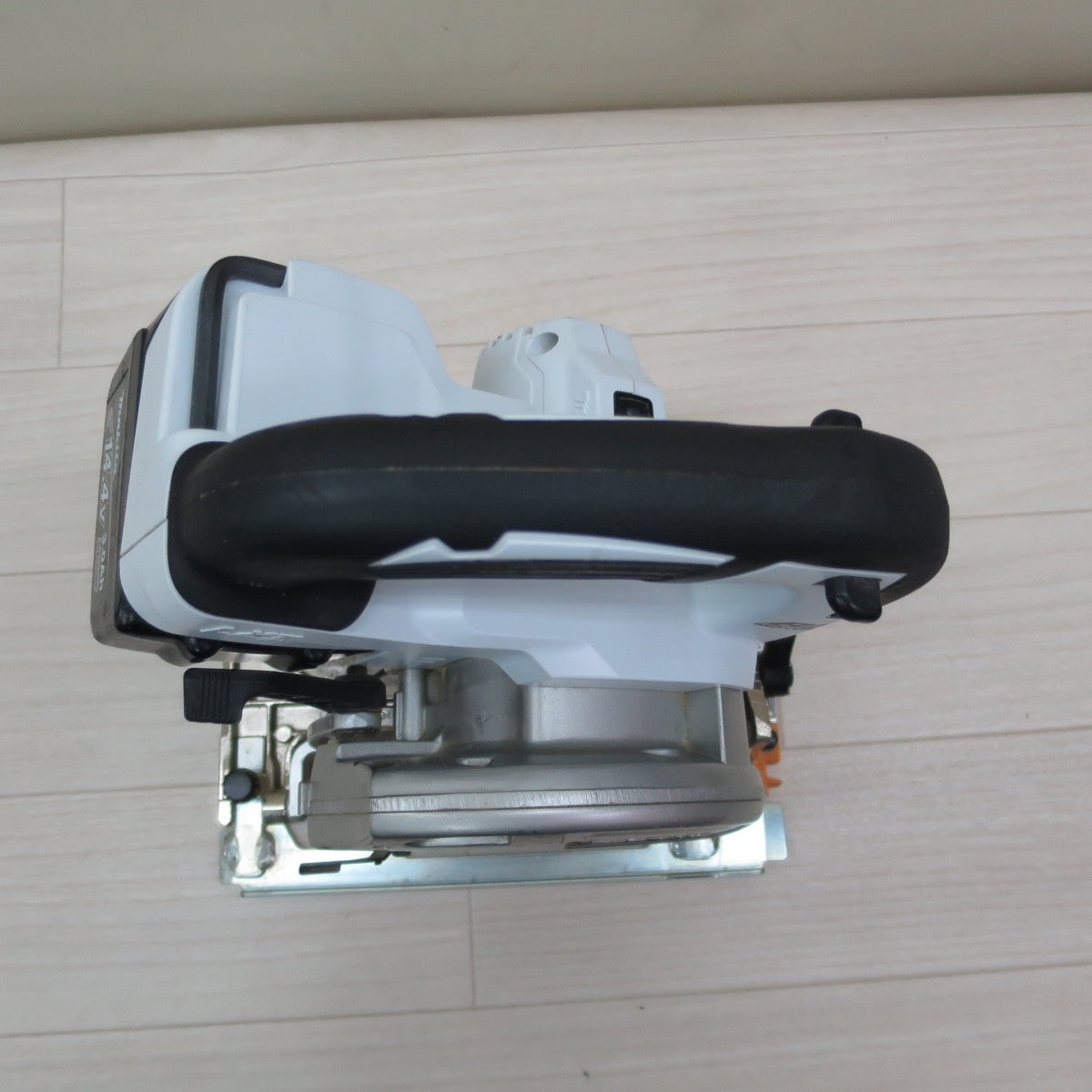 [送料無料] ☆マキタ 125mm 充電式 マルノコ HS470D 電動 工具 切断機 makita 14.4V 木工用 丸のこ 丸ノコ 丸鋸☆
