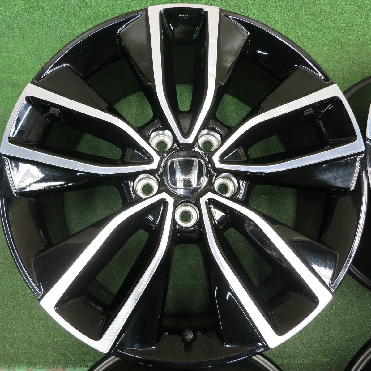 *送料無料* 新車外し★ホンダ RV ヴェゼル 純正 ホイール 18インチ 18×7.5J PCD114.3/5H★4060502HAホ