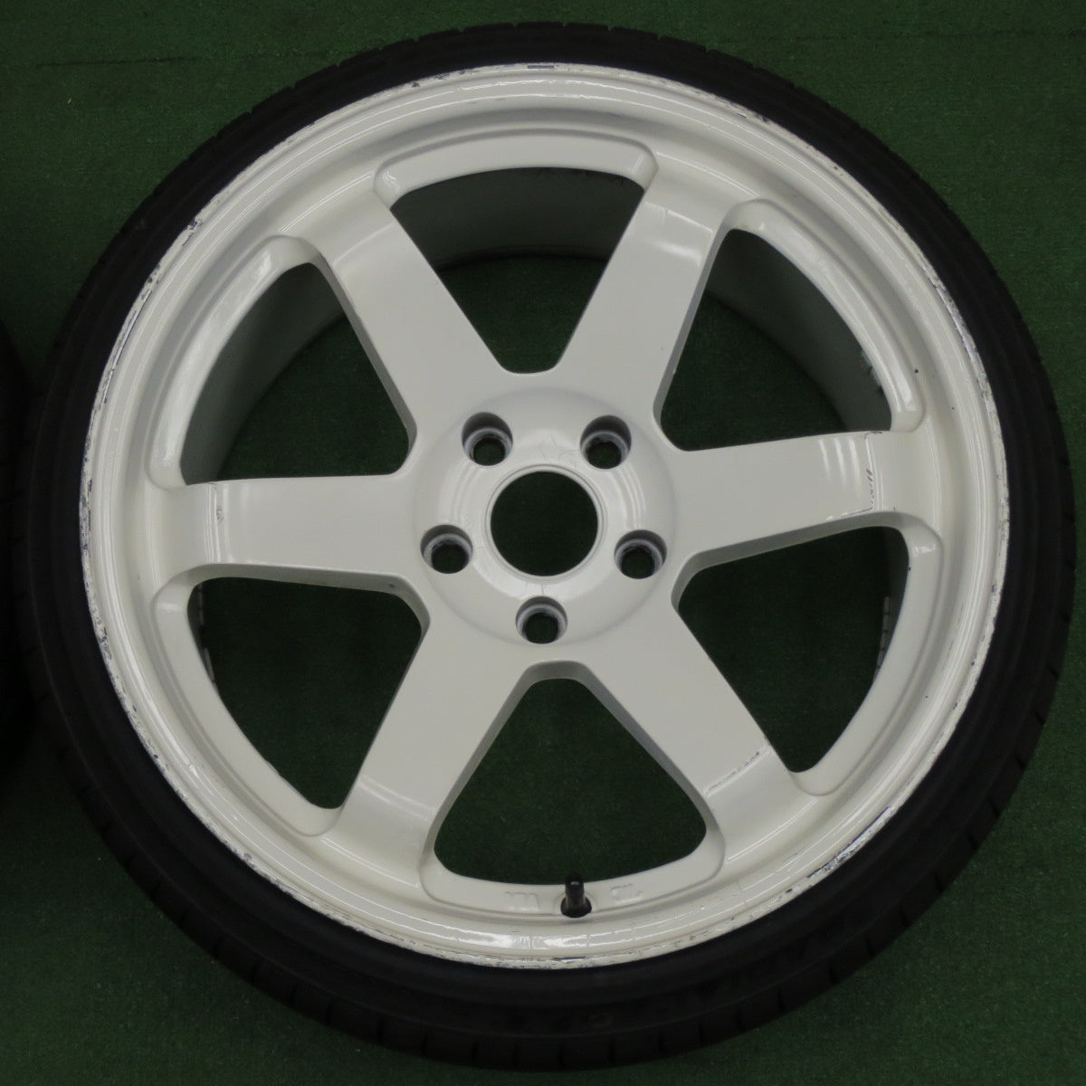 4本価格！25年◎215/35R18 ミネルバ ラジアル F205 AVID1 AV-06 社外 アルミ 18インチ PCD114.3/5H◎6061701NKノ