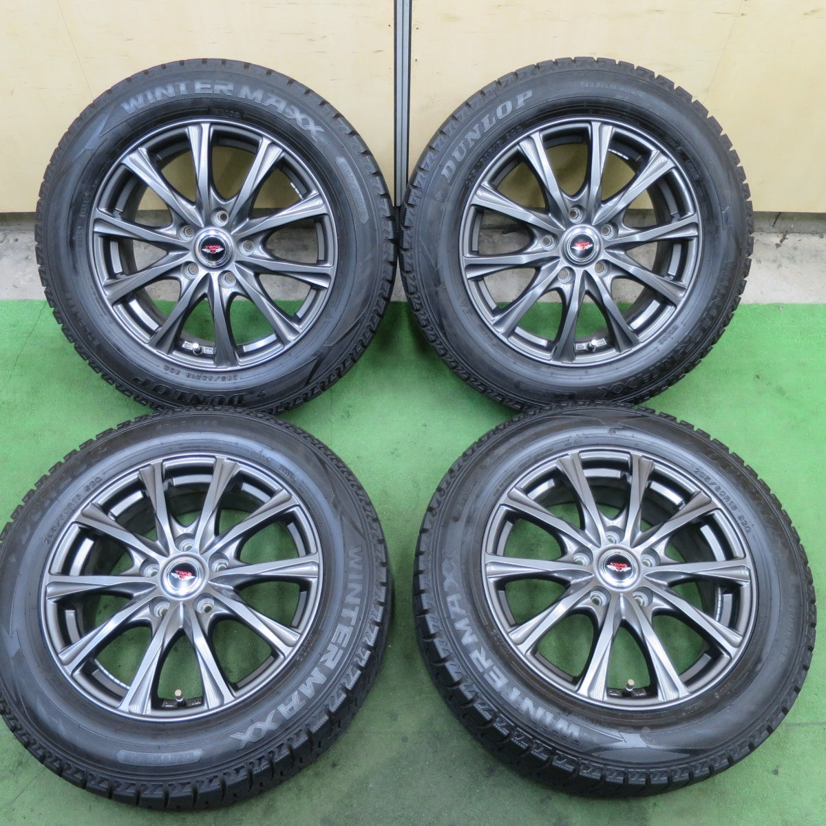 バリ溝！22年！キレイ！9.5分★スタッドレス 205/60R16 ダンロップ ウインターマックス WM02 TEAD テッド 16インチ PCD114.3/5H★6042305TTス