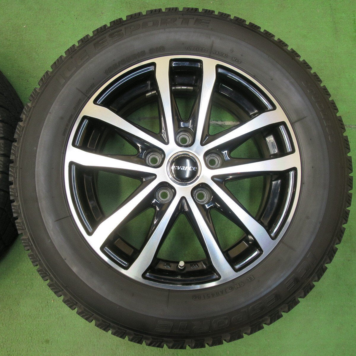 バリ溝！キレイ！9分★スタッドレス 195/65R15 アイスエスポルテ e:vance HA1 エヴァンス 15インチ PCD114.3/5H★5012511イス
