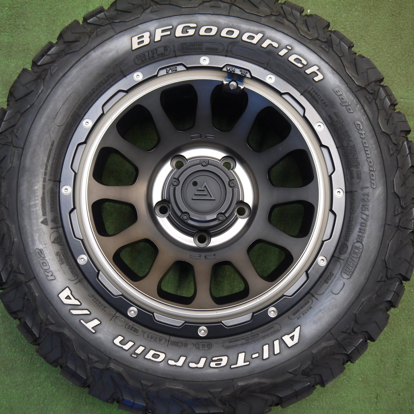 バリ溝！キレイ！9分！5本！スペア未使用★DELTA FORCE OVAL 215/70R16 100/97R BFグッドリッチ All-Terrain T/A KO2 16インチ デルタフォース オーバル PCD139.7/5H★6031106Hノ
