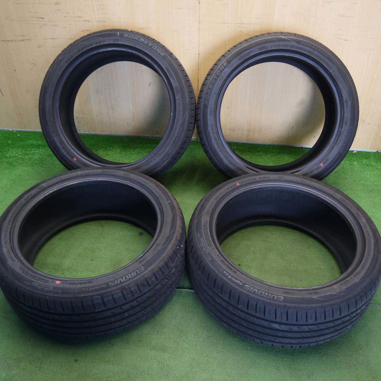 ほぼ未使用！24年★225/45R18 ロードストーン EUROVIS Sport 04 タイヤ 18インチ クラウン レヴォーグ マークX 等★6070705Hノタ