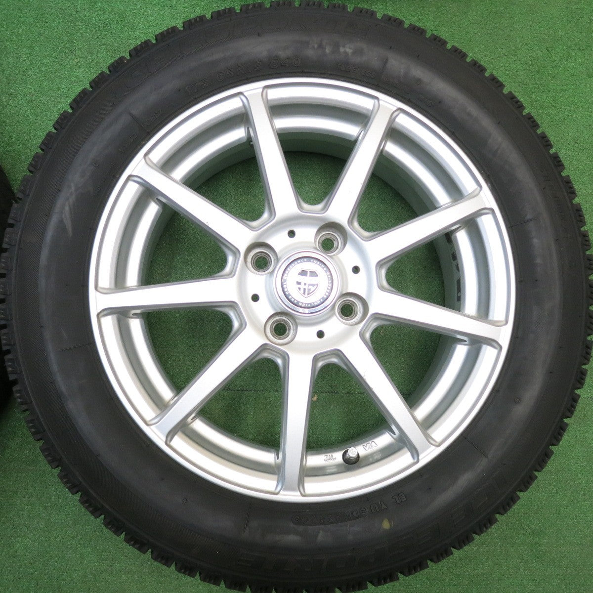 超バリ溝！24年！ほぼ10分★スタッドレス 175/65R15 アイスエスポルテ VOLGA ヴォルガ 15インチ PCD100/4H★5121404HAス