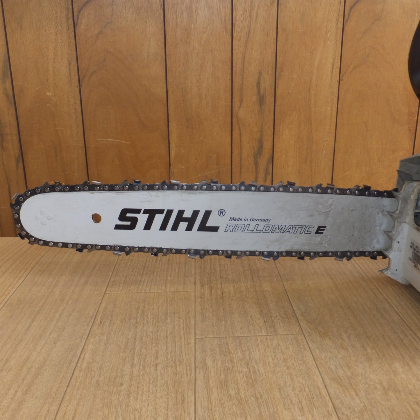 [送料無料] 岐阜発★スチール STIHL エンジンチェーンソー MS230/C　3軸合成値 7.0m/s2　振動加速度 17.2m/s2★