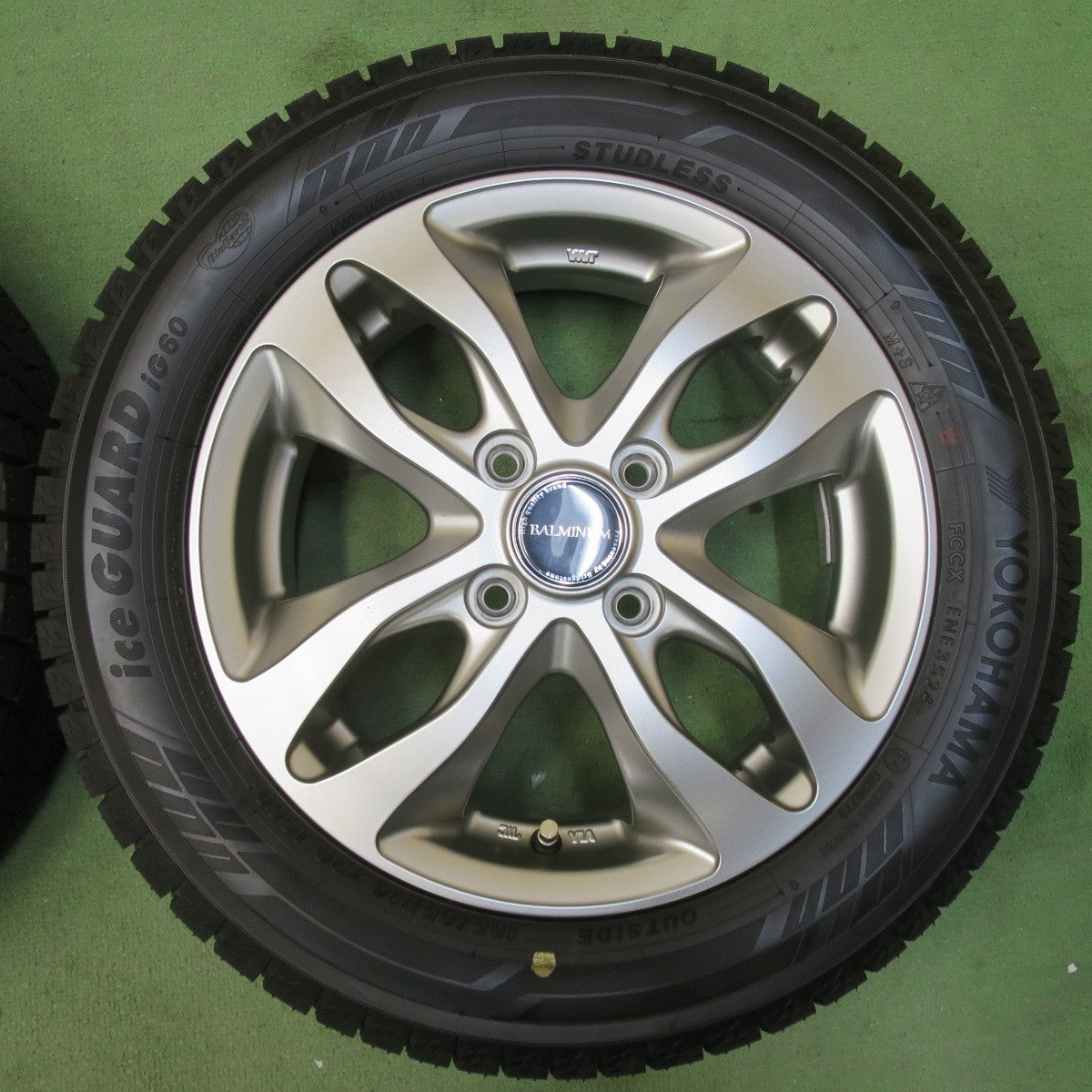 ほぼ未使用！24年！キレイ★スタッドレス 165/65R14 ヨコハマ アイスガード iG60 BALMINUM バルミナ 14インチ ソリオ ハスラー 等 PCD100/4H★5111204イス