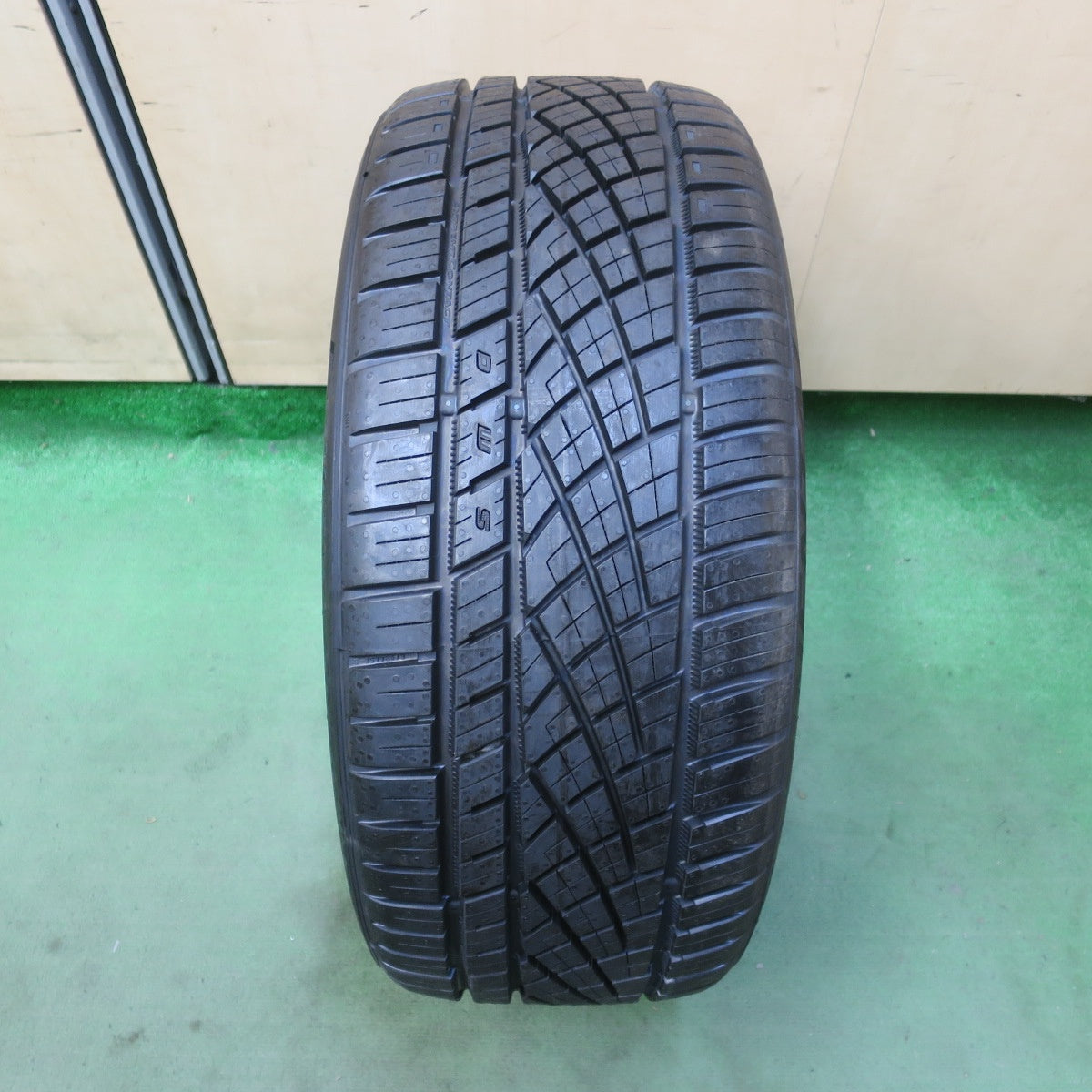 未使用！1本★225/40R18 コンチネンタル エクストリームコンタクト DWS06 プラス タイヤ 18インチ ゴルフ ヴァリアント トゥーラン アウディ A3 等★6052302イノタ