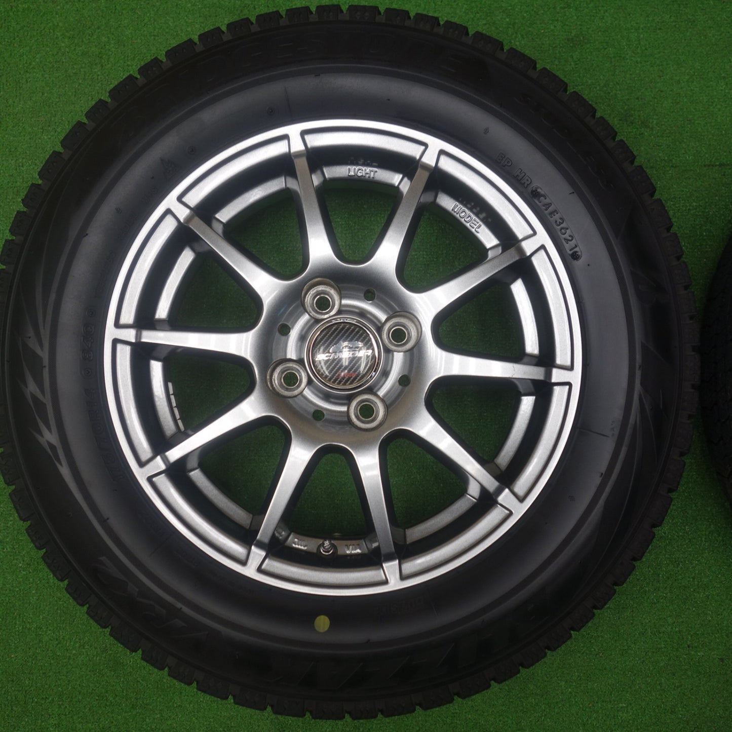 バリ溝！キレイ！8.5分★スタッドレス 175/70R14 ブリヂストン ブリザック VRX2 SCHNEIDER シュナイダー 14インチ PCD100/4H★6041502KTス
