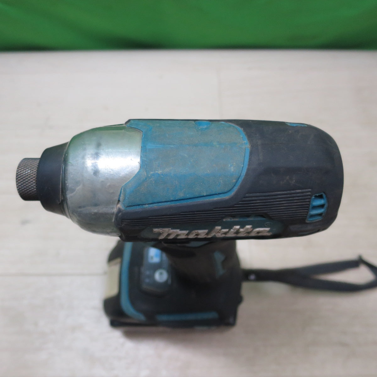 [送料無料] ☆マキタ 充電式 インパクト ドライバ TD157D 18V 充電器 バッテリー付 BL1860B 6.0Ah DC18RF 電動 工具 コードレス makita☆