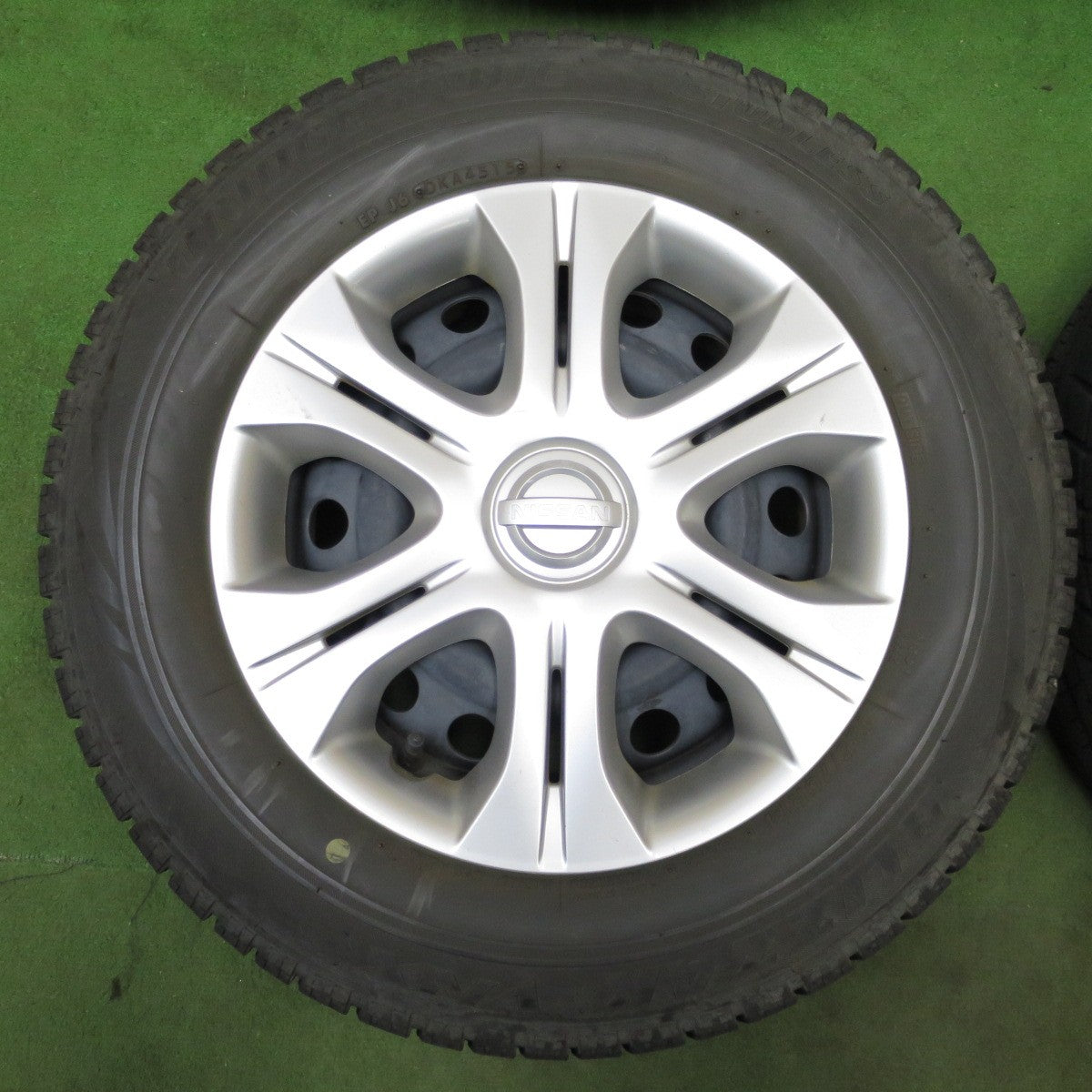4本価格★日産 ノート 純正 スチール 185/70R14 スタッドレス ブリヂストン ブリザック VRX 14インチ PCD100/4H★6032101ナス