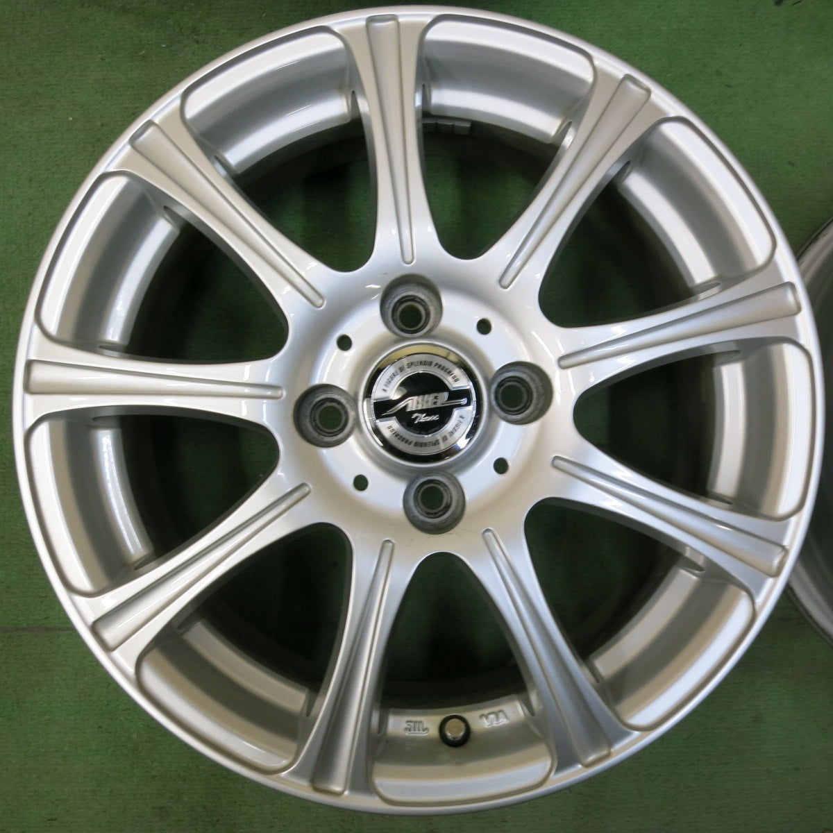 キレイ★AXEL Three weds アクセル ウェッズ 15インチ ホイール 15×5.5J PCD100/4H★5042307SYホ