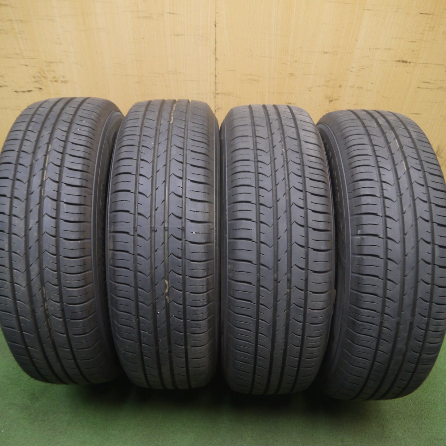 *送料無料* バリ溝！24年！9.5分★プリウス等 195/65R15 グッドイヤー EfficientGrip ECO EG01 SMACK ENKEI スマック エンケイ PCD100/5H★4062608Hノ