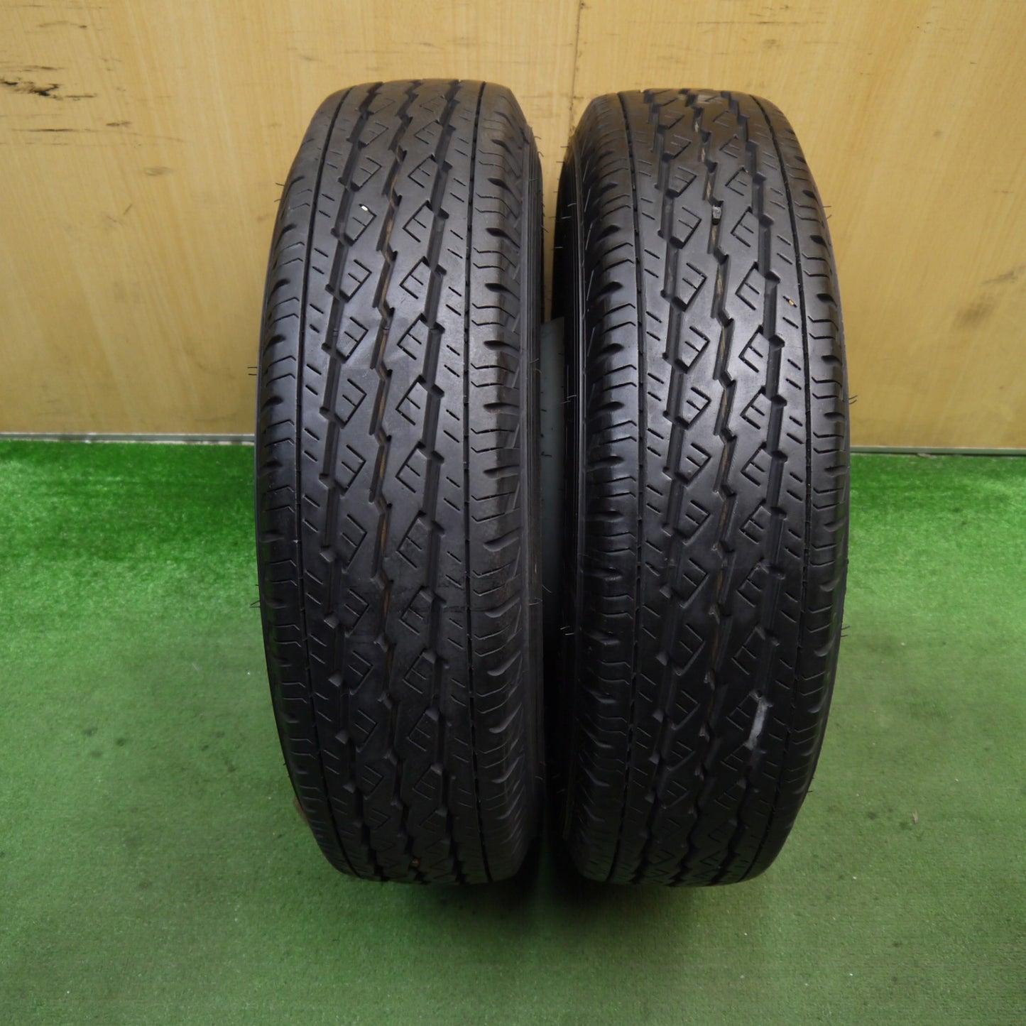 バリ溝！21年！9.5分！2本★トラック タイヤ 185/80R15 103/101L ブリヂストン デュラビス R670 スチール DURAVIS 15インチ PCD170/6H★5062301Hノ