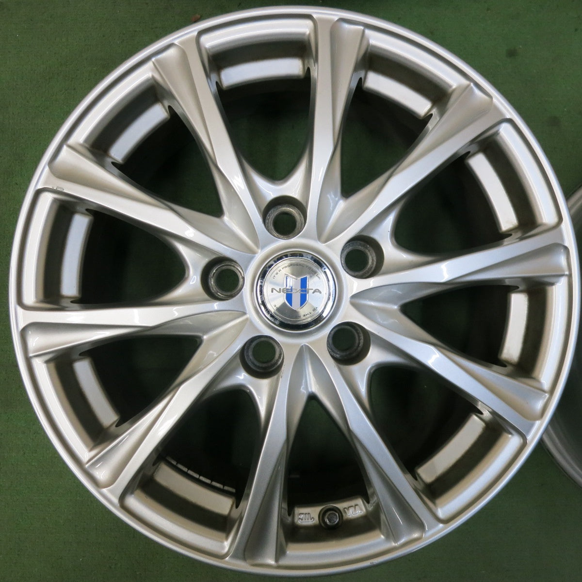 4本価格★NEXTA weds 16インチ ホイール ネクスタ ウェッズ 16×6.5J PCD114.3/5H★5061305SYホ