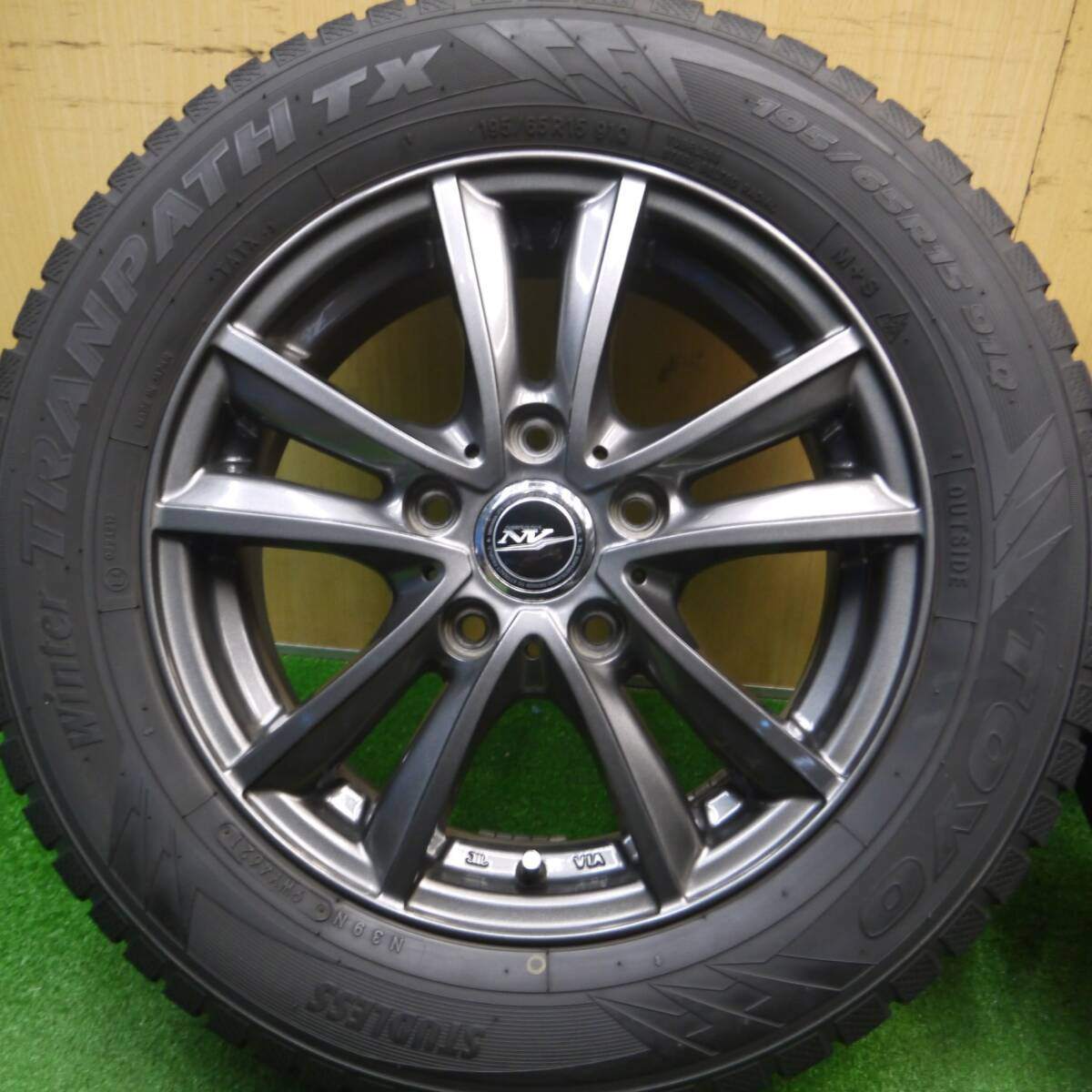 バリ溝！21年！キレイ！9分★スタッドレス 195/65R15 トーヨー ウインター トランパス TX NIRVANA NV ニルバーナ ニルヴァーナ 15インチ PCD114.3/5H★4122505Hス